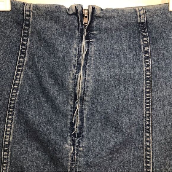 Free People Modern Femme Light Blue Denim Seam Detail Stretch Mini Skirt - Picture 9 of 13